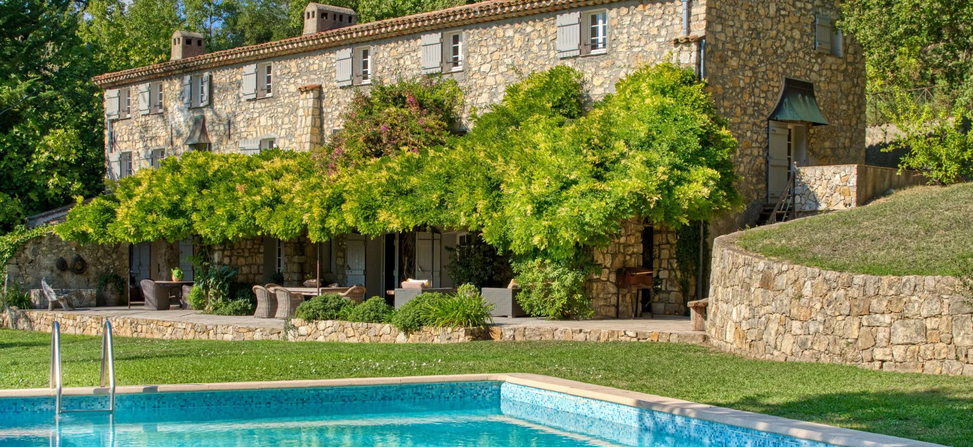 Découvrir cette propriété: Châteauneuf-Grasse - France - Maison, 8 pièces, 6 chambres - Slideshow Picture 3