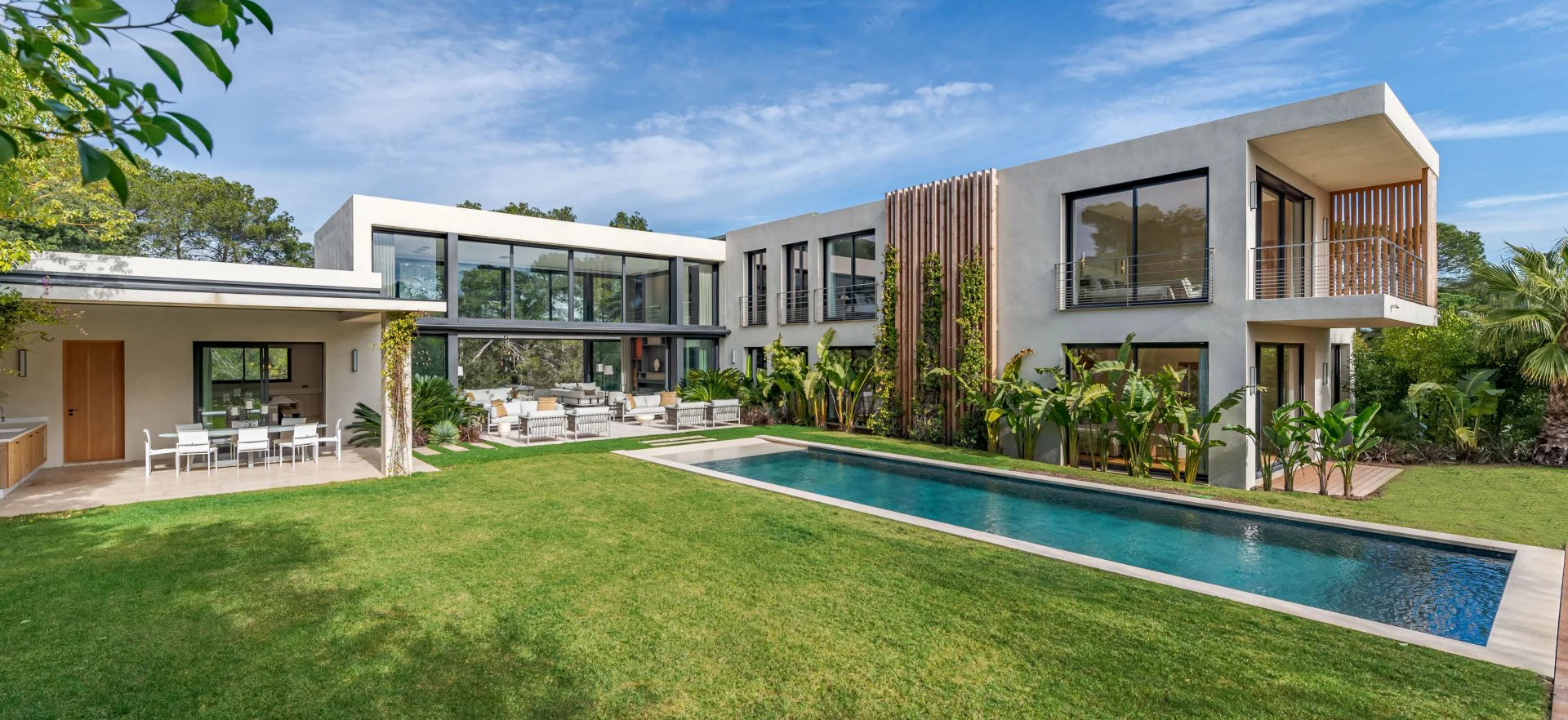 Découvrir cette propriété: Mougins - France - Maison, 11 pi&egrave;ces, 5 chambres - Slideshow Picture 3