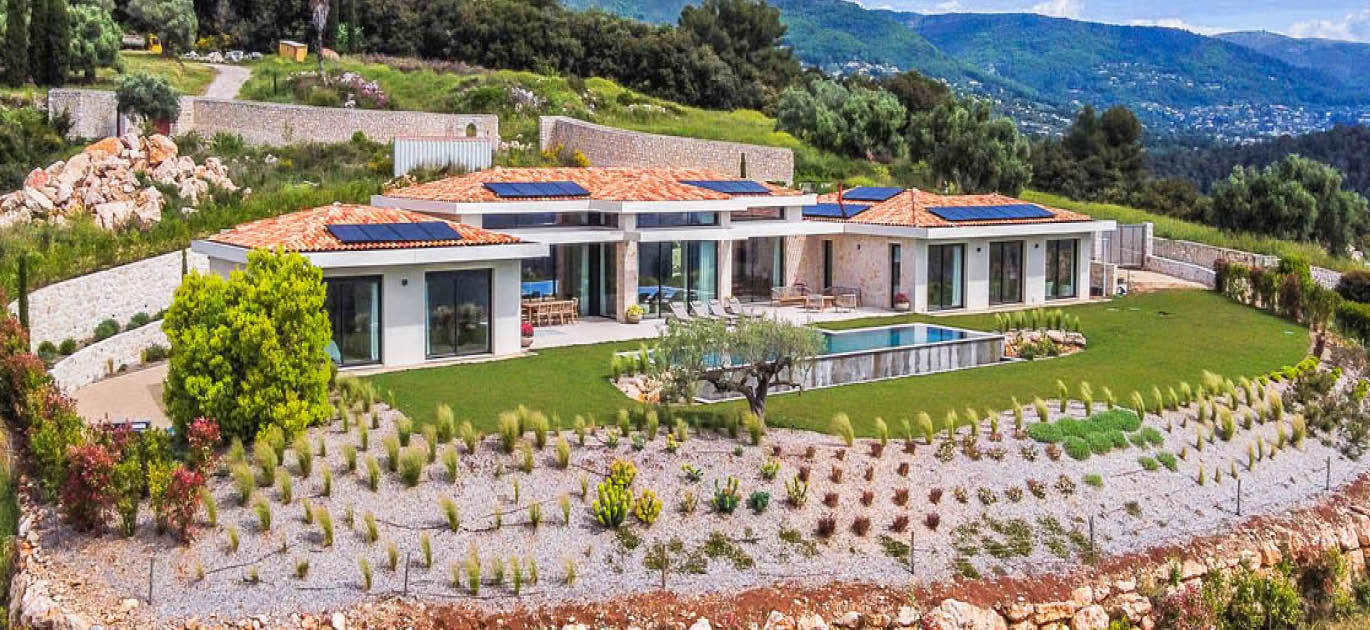 Découvrir cette propriété: Roquefort-les-Pins - France - Maison, 11 pièces, 7 chambres - Slideshow Picture 1